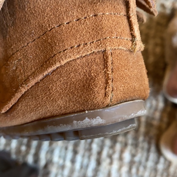 Tan Minnetonka children’s moccasins - Picture 10 of 10